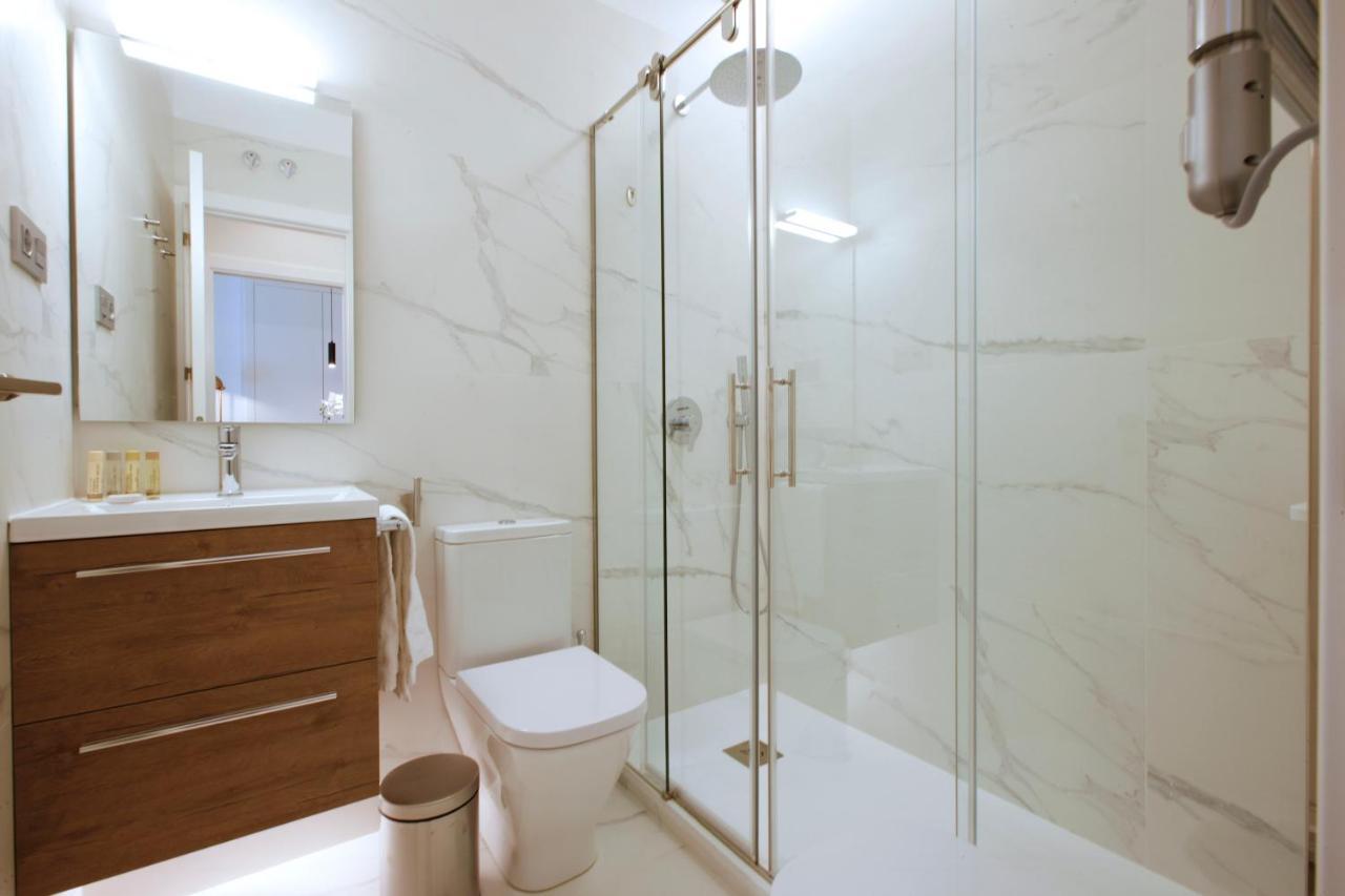 Tirso Suite Madrid Eksteriør bilde