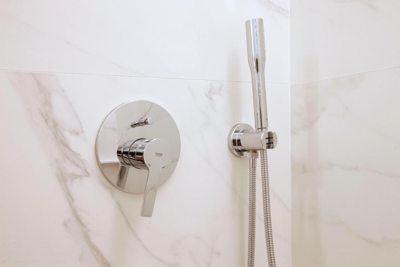 Tirso Suite Madrid Eksteriør bilde