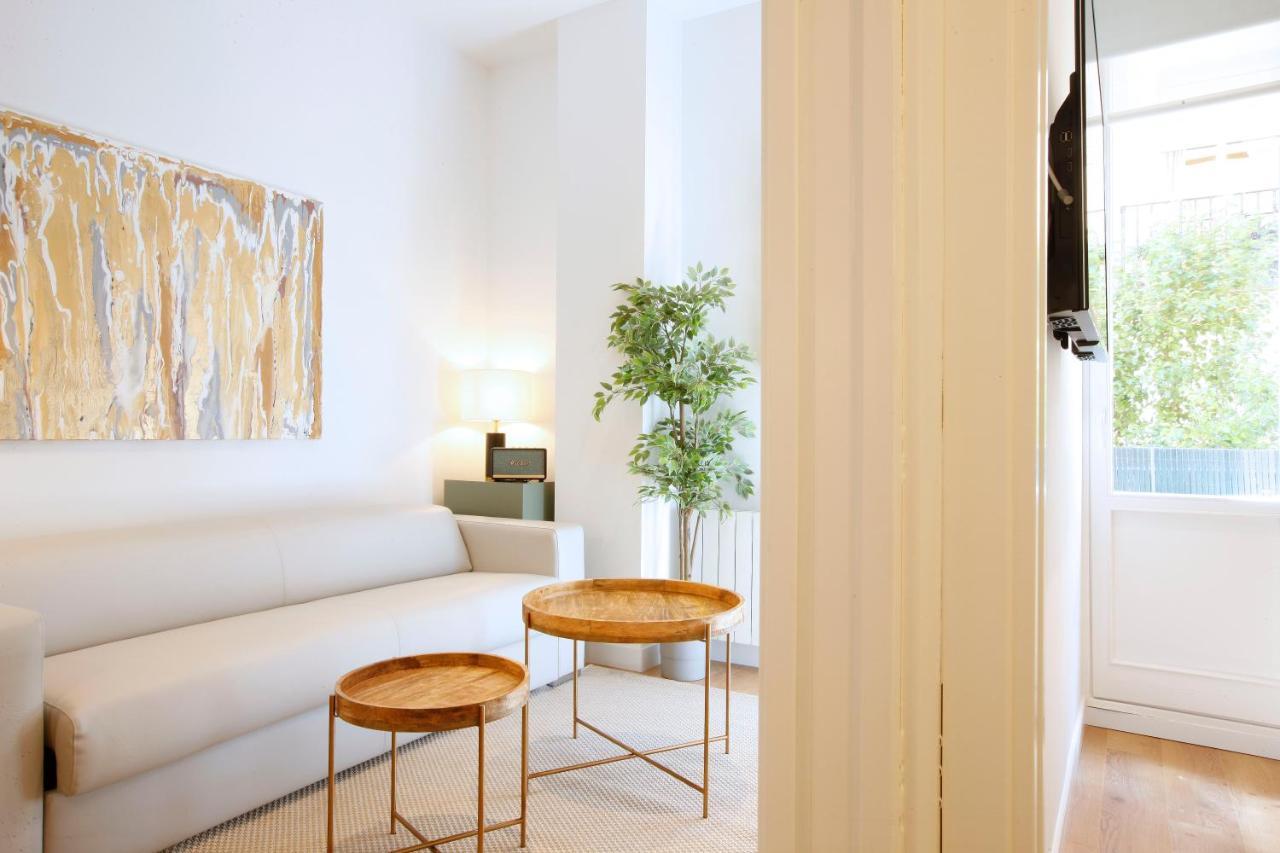 Tirso Suite Madrid Eksteriør bilde