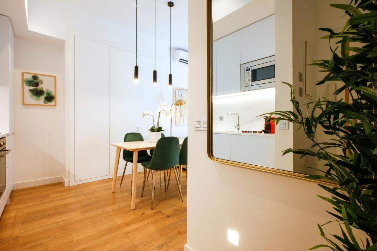 Tirso Suite Madrid Eksteriør bilde