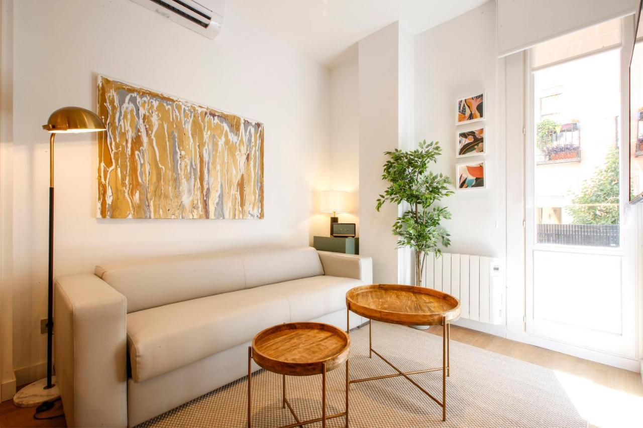 Tirso Suite Madrid Eksteriør bilde