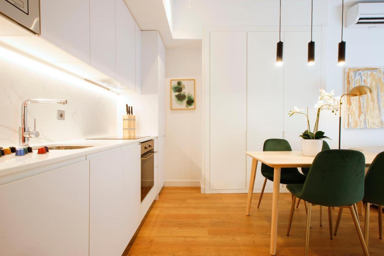 Tirso Suite Madrid Eksteriør bilde