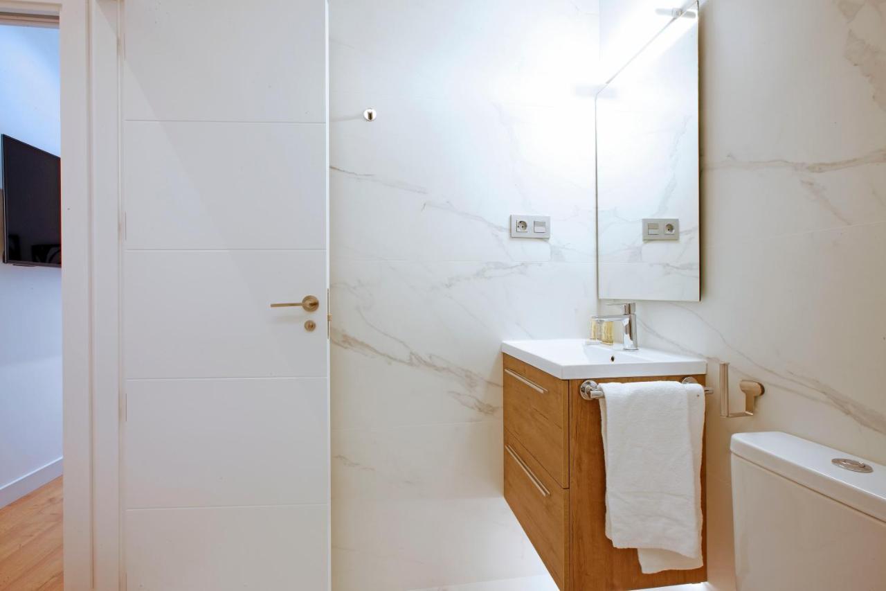 Tirso Suite Madrid Eksteriør bilde